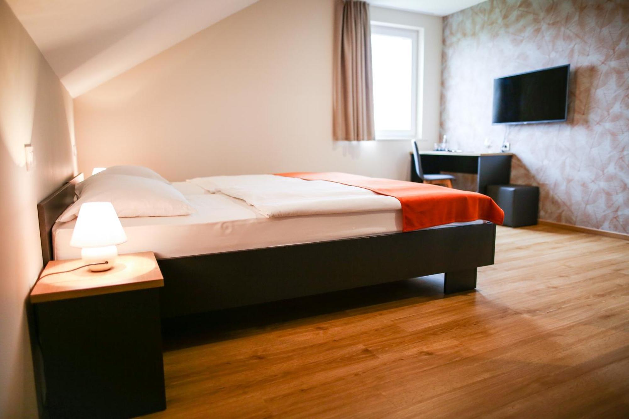 Ambient Hotel Domžale Zewnętrze zdjęcie